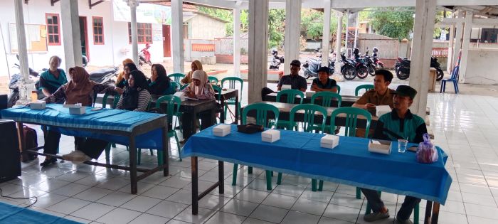 RAPAT POKDARWIS DESA ROWOKELE 01