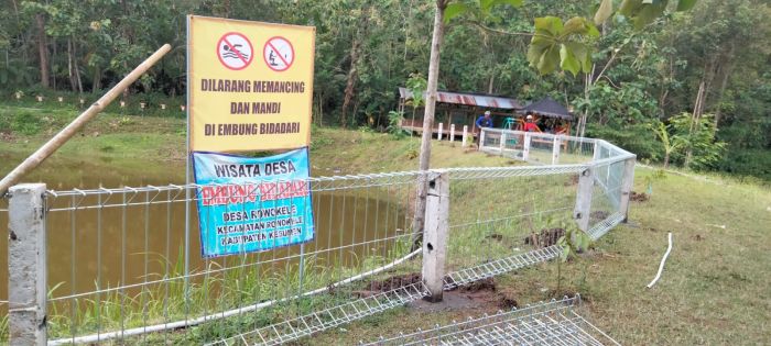 PEMASANGAN PAGAR EMBUNG BIDADARI