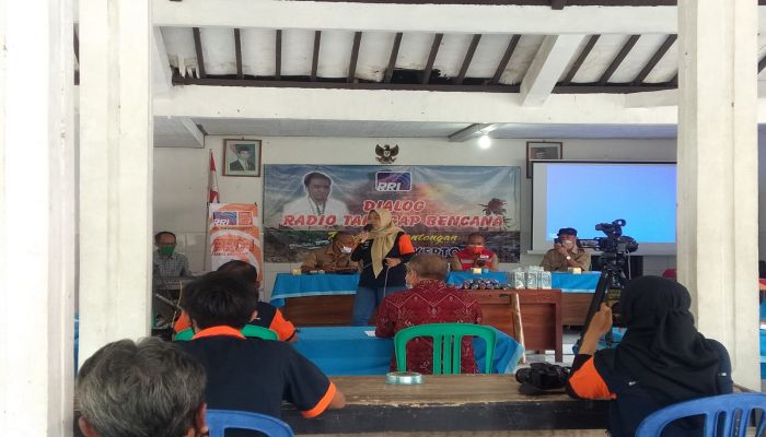 DIALOG TANGGAP BENCANA RRI PURWOKERTO DENGAN DESTANA DESA ROWOKELE 01