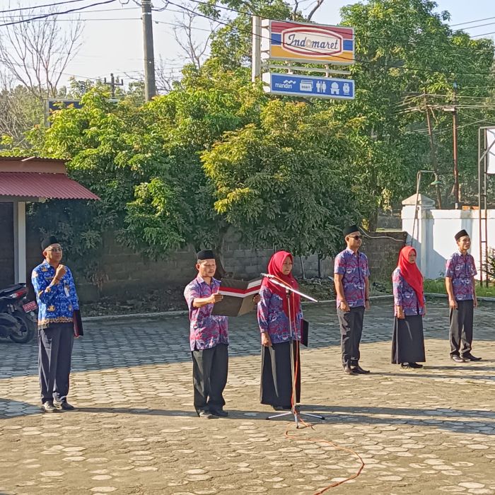 UPACARA BENDERA 17AN TANGGAL 17 JULI 2023 DI KECAMATAN 02