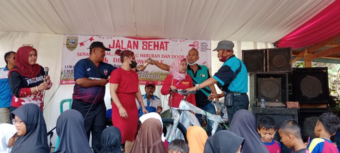 PEMENANG UNDIAN DOORPRIZE UTAMA JALAN SEHAT DESA ROWOKELE